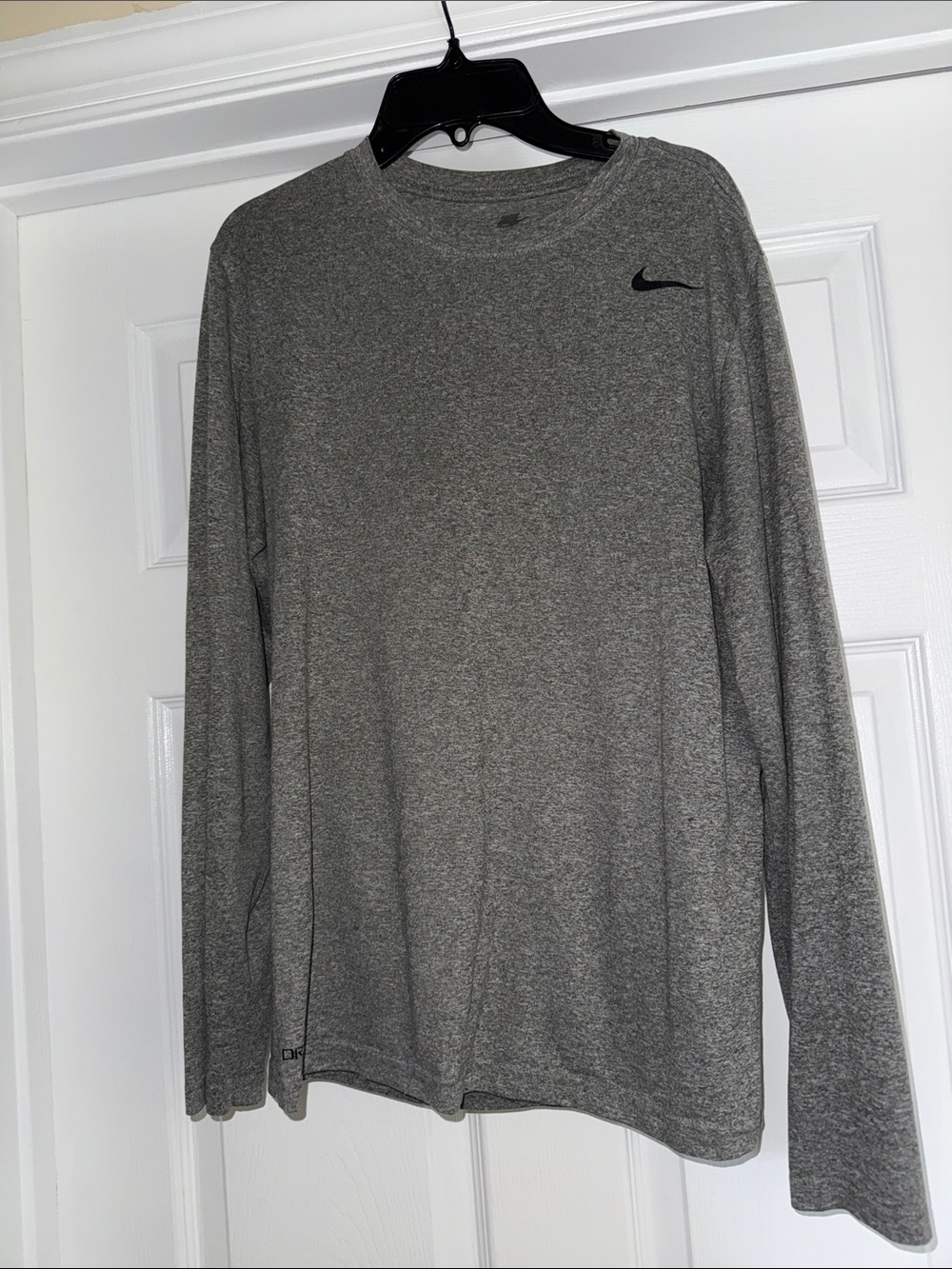 Nike Gray Long-Sleeve Performance Tee